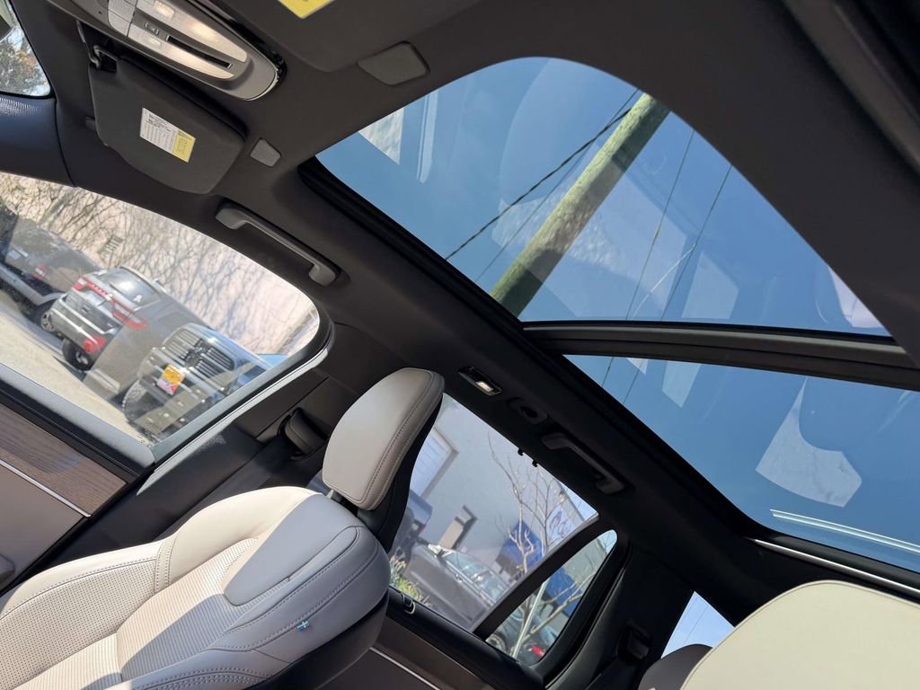 Used 2025 Volvo XC90 T8 Ultra image 19
