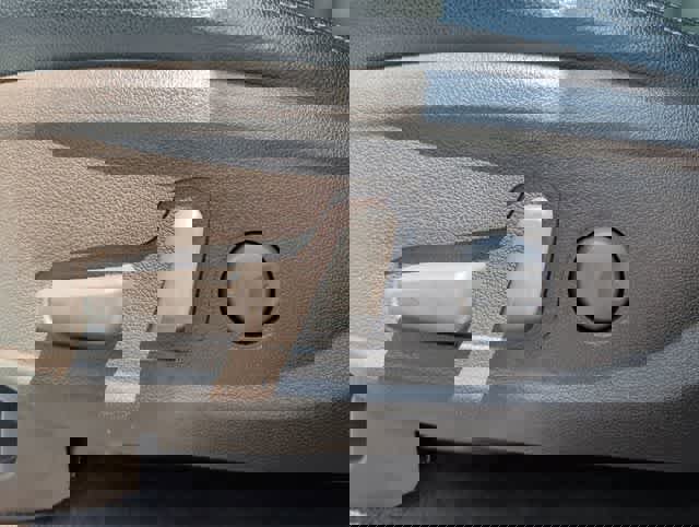 Used 2020 Hyundai Santa Fe SEL image 15