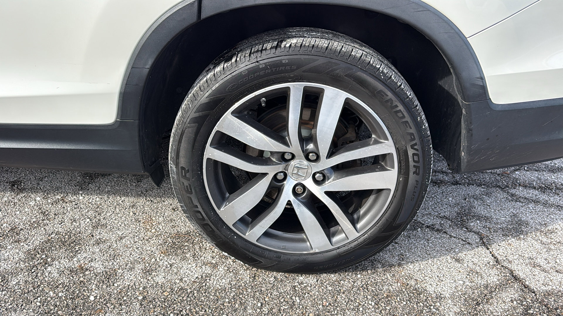 Used 2017 Honda Pilot Elite image 32