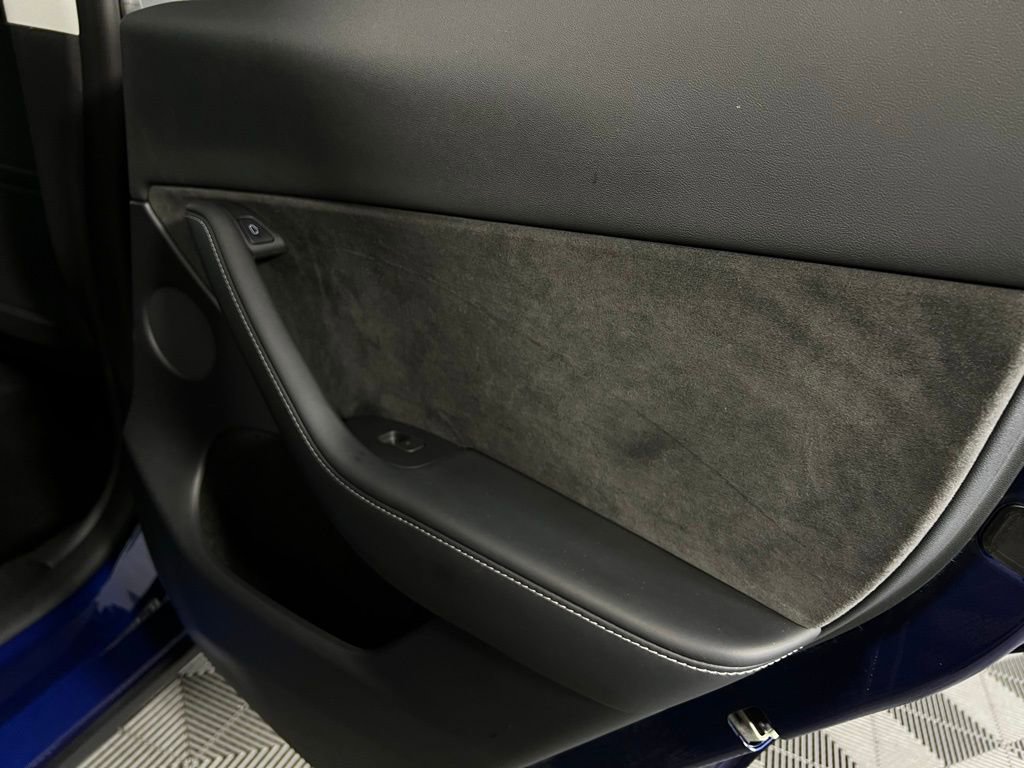 Used 2023 Tesla Model Y Long Range image 29