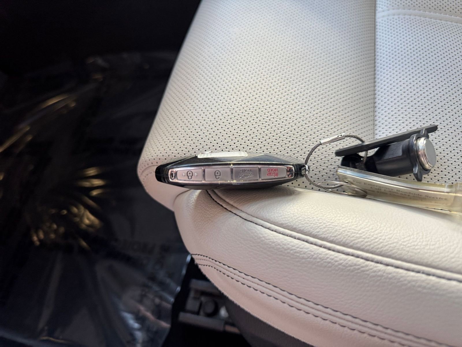Used 2025 Genesis G70 2.5T image 22