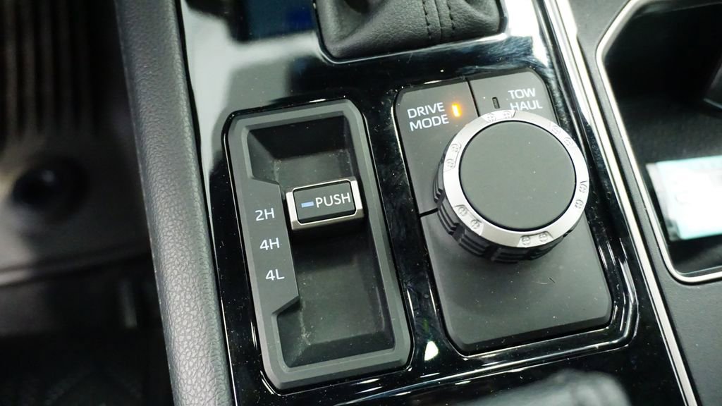 Used 2025 Toyota Tundra Limited image 28