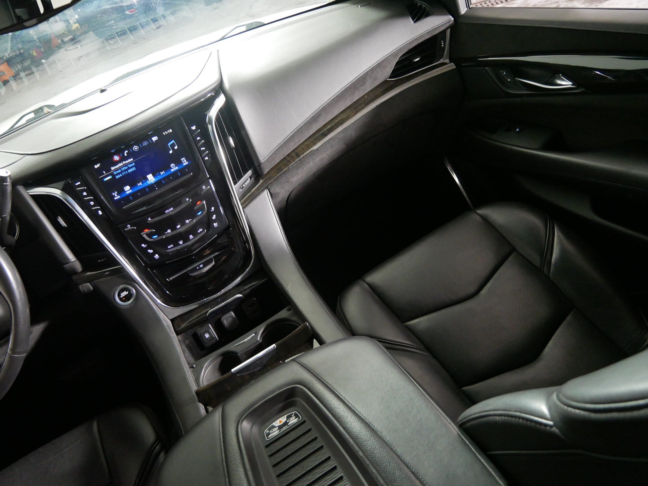Certified 2018 Cadillac Escalade Platinum AWD/4WD image 11