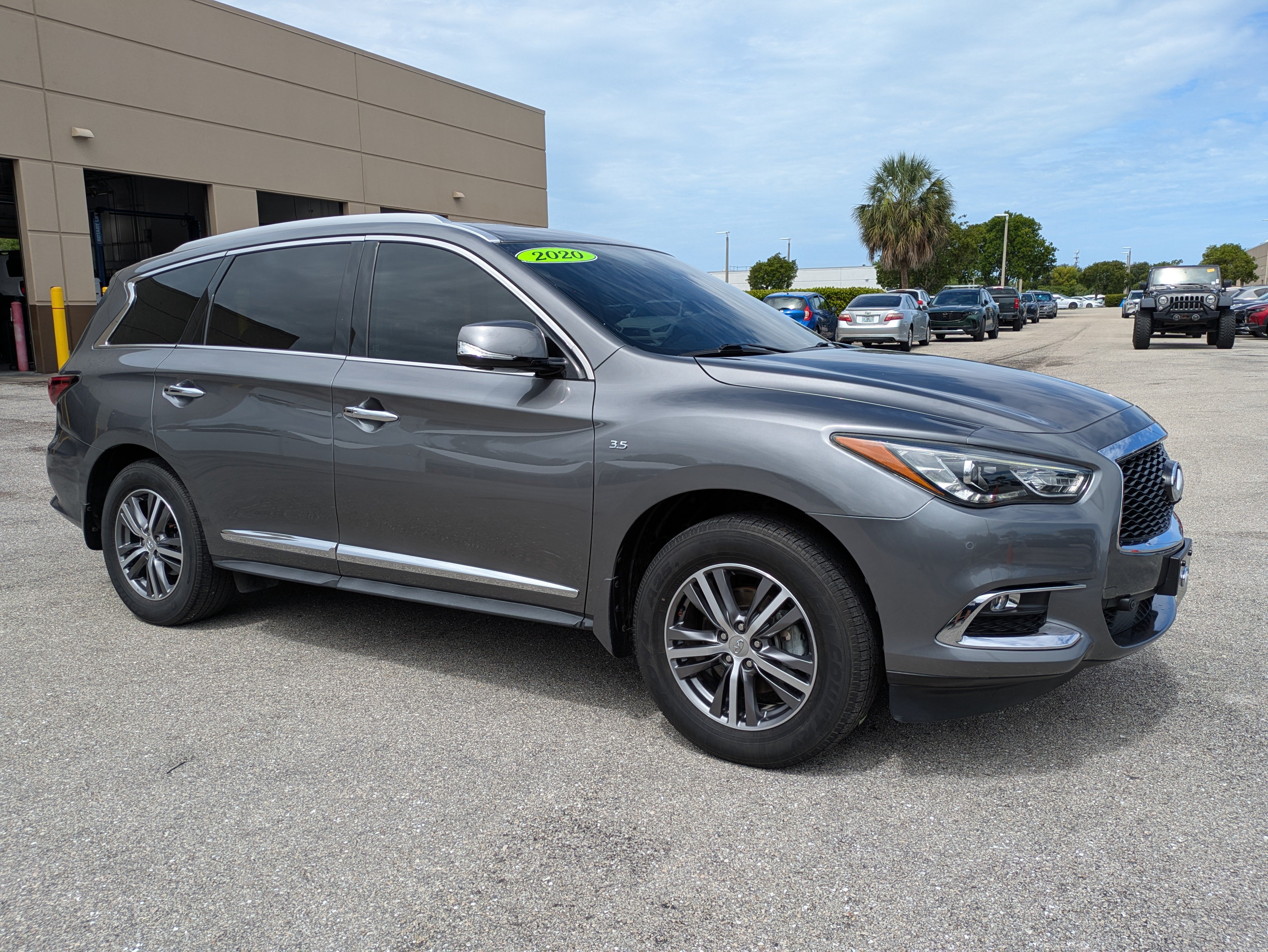 Used 2020 INFINITI QX60 Luxe w/ Essential Package