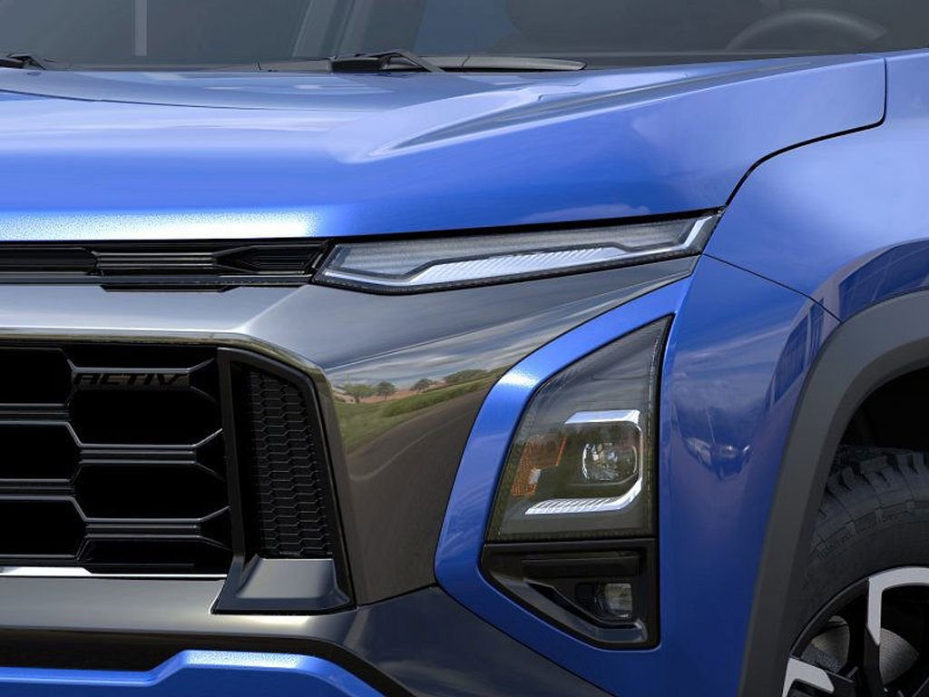 New 2025 Chevrolet Equinox ACTIV w/ Safety and Technology Package image 10