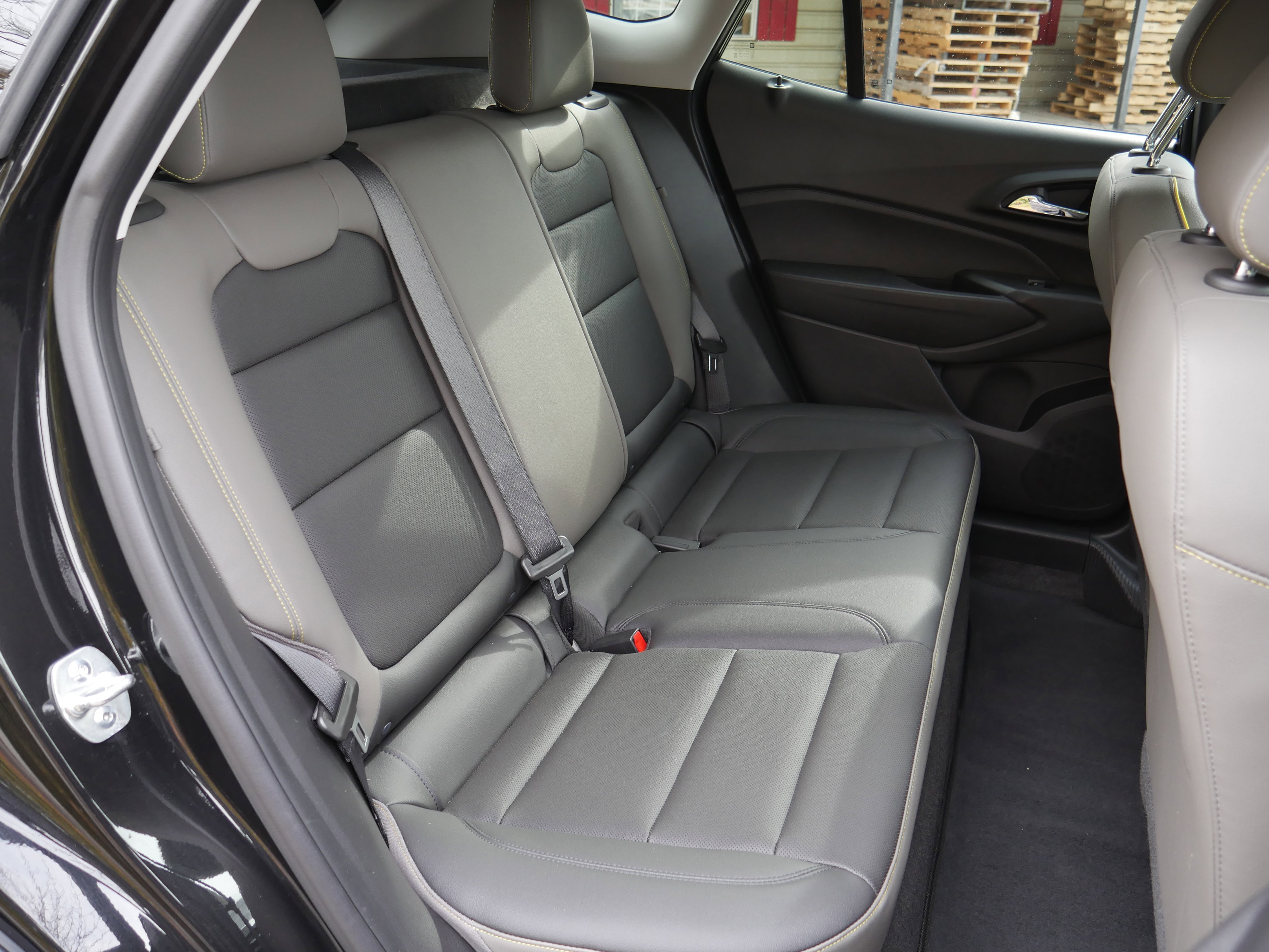 Used 2025 Chevrolet Trax ACTIV w/ Driver Confidence Package image 25