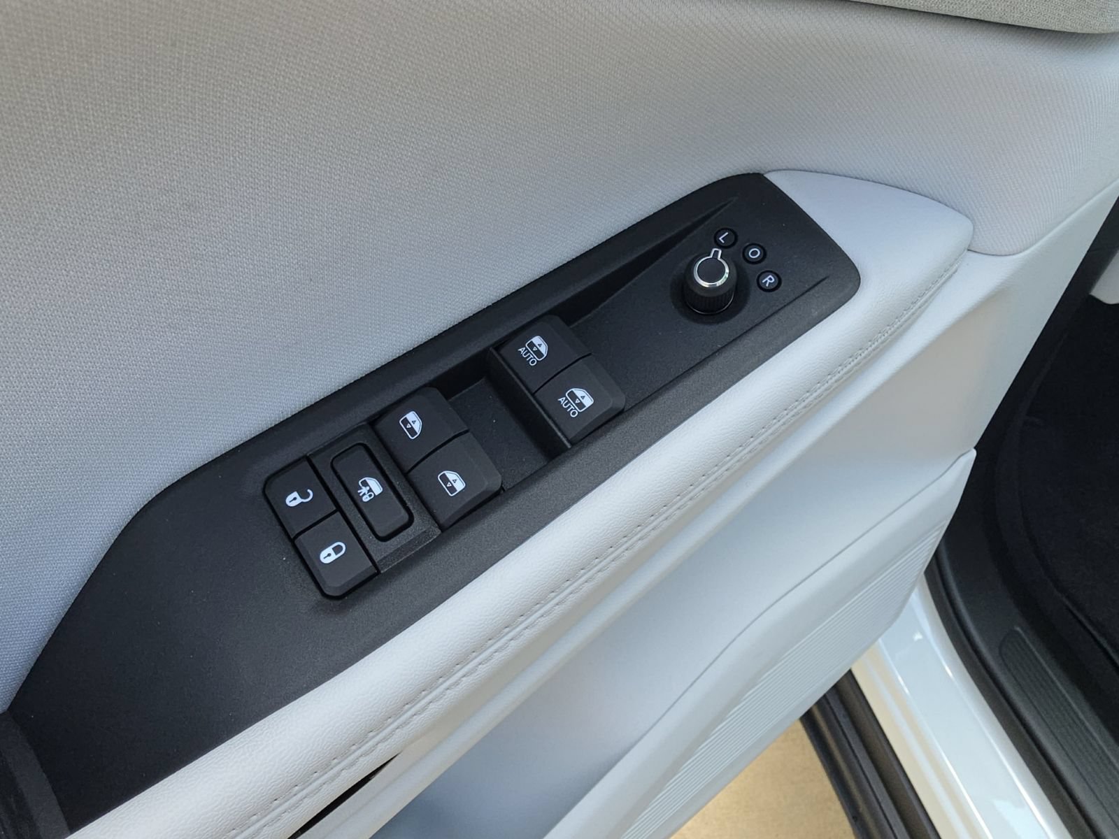 New 2026 Jeep Cherokee Laredo AWD/4WD image 15