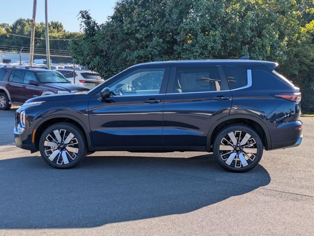 New 2025 Mitsubishi Outlander SE image 5