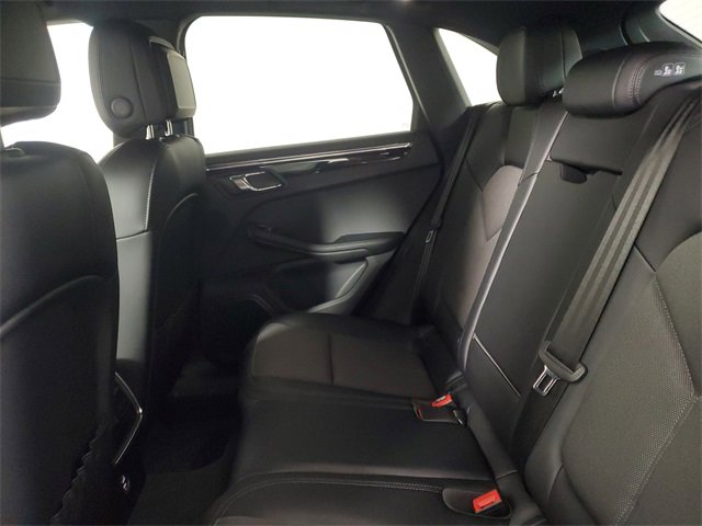 Used 2024 Porsche Macan image 11