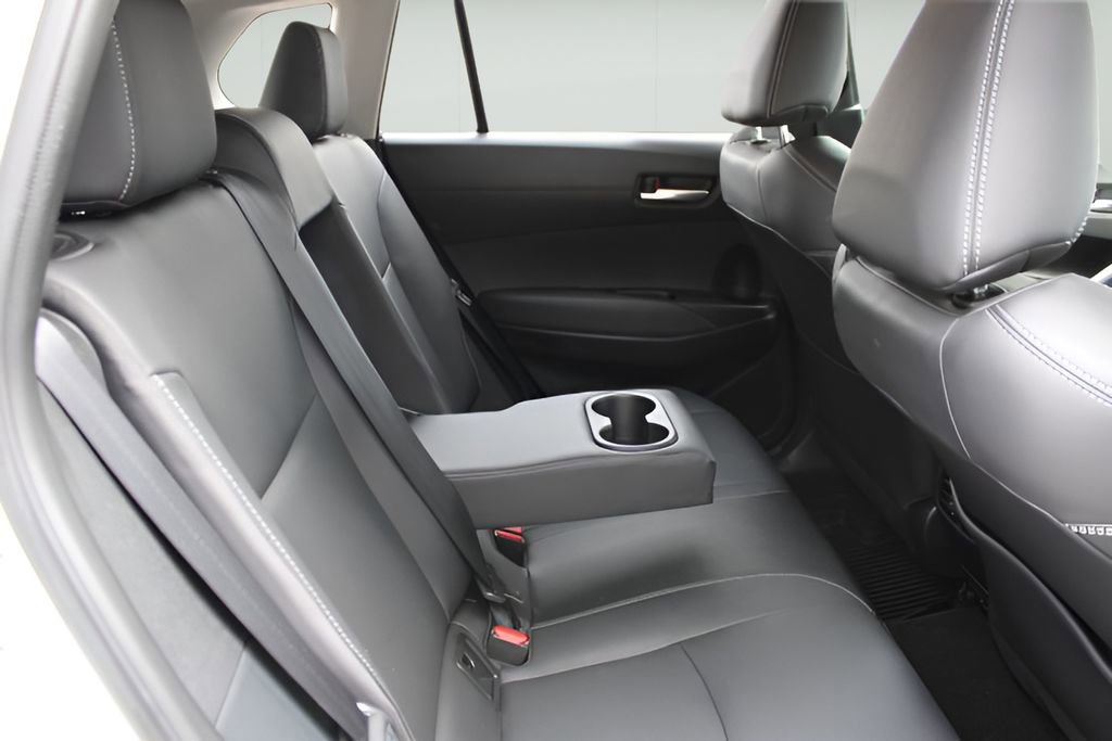 Used 2023 Toyota Corolla Cross XLE w/ Convenience Package image 23