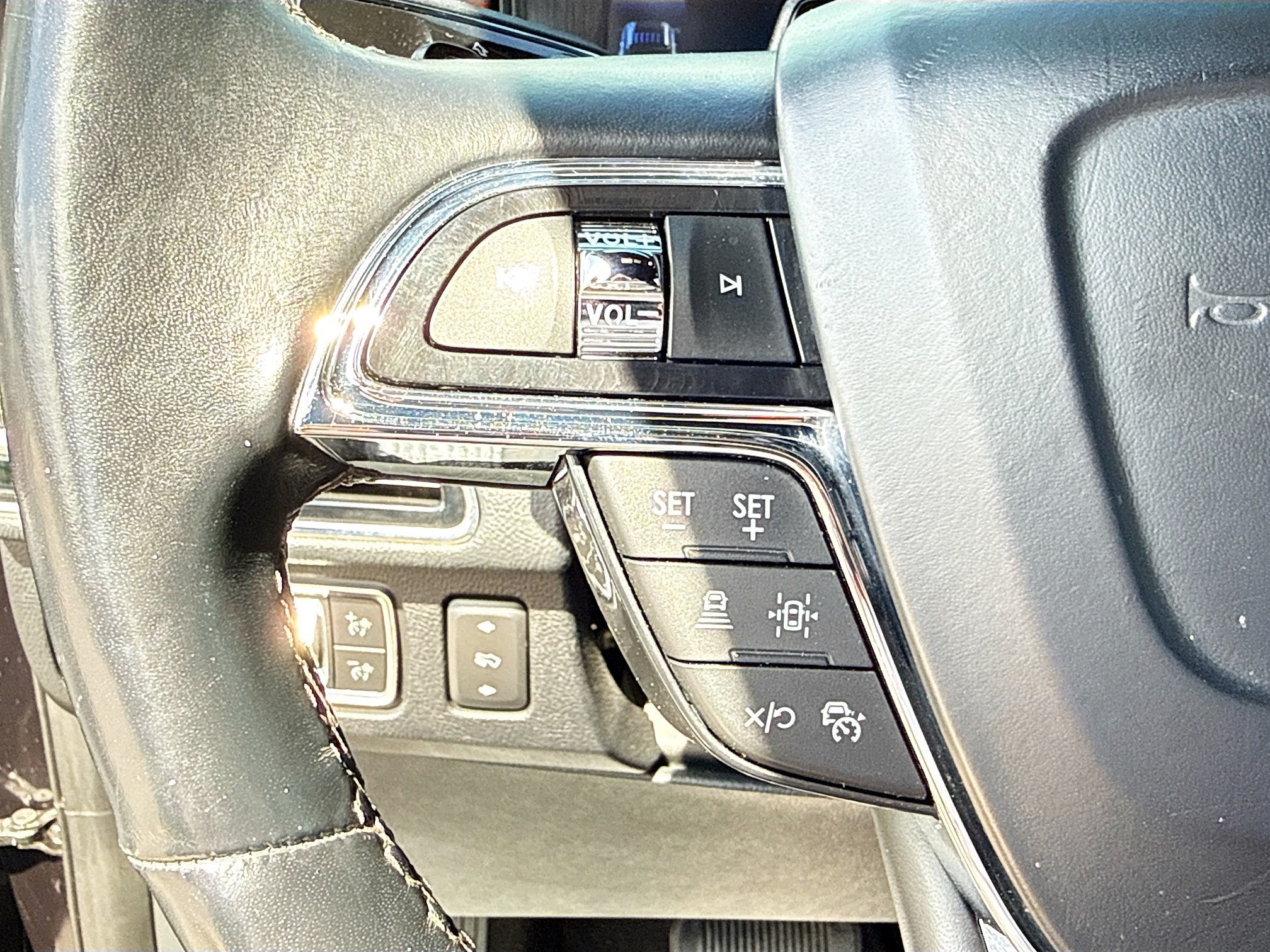 Used 2022 Lincoln Navigator Reserve AWD/4WD image 37