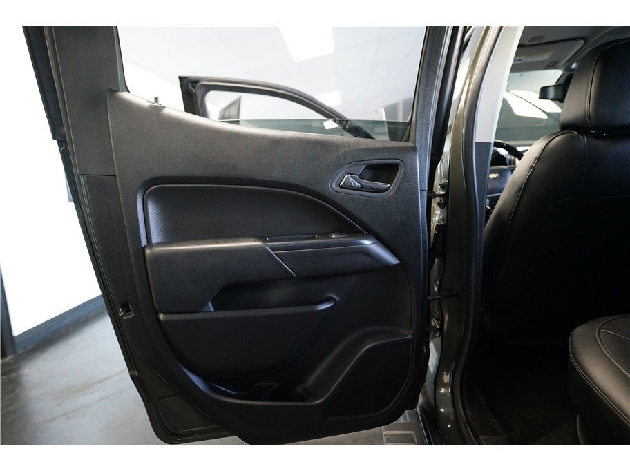 Used 2018 Chevrolet Colorado LT w/ Luxury Package, Chrome AWD/4WD image 14