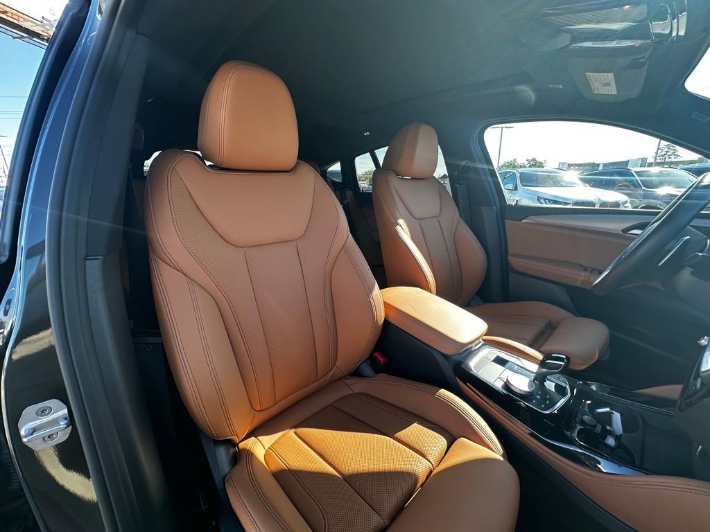 Certified 2025 BMW X4 xDrive30i image 32