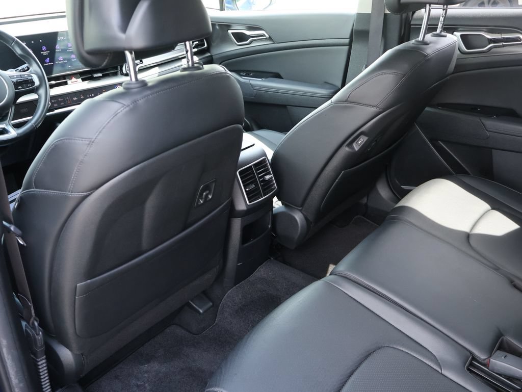 Used 2025 Kia Sportage EX AWD/4WD image 11