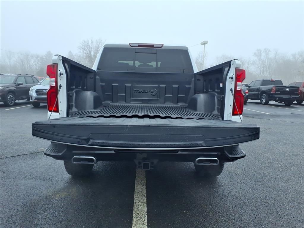 Used 2021 Chevrolet Silverado 1500 LT Trail Boss w/ Convenience Package II image 18