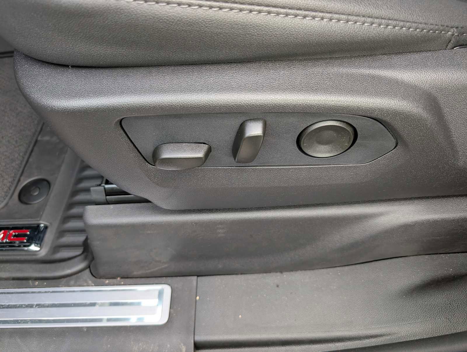 New 2026 GMC Sierra 3500 SLT w/ SLT Premium Package image 33