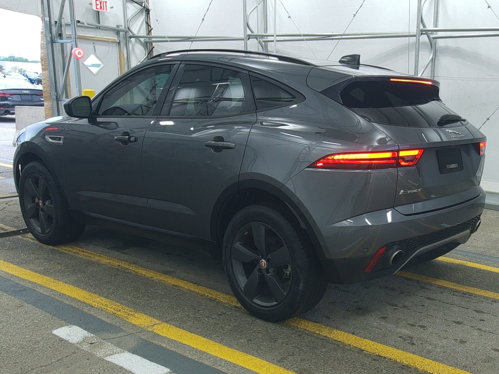 Used 2020 Jaguar E-PACE SE image 10