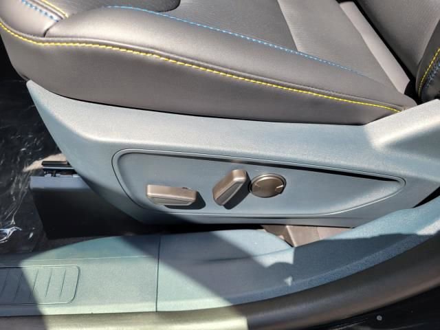 New 2025 Ford Maverick Lobo image 17