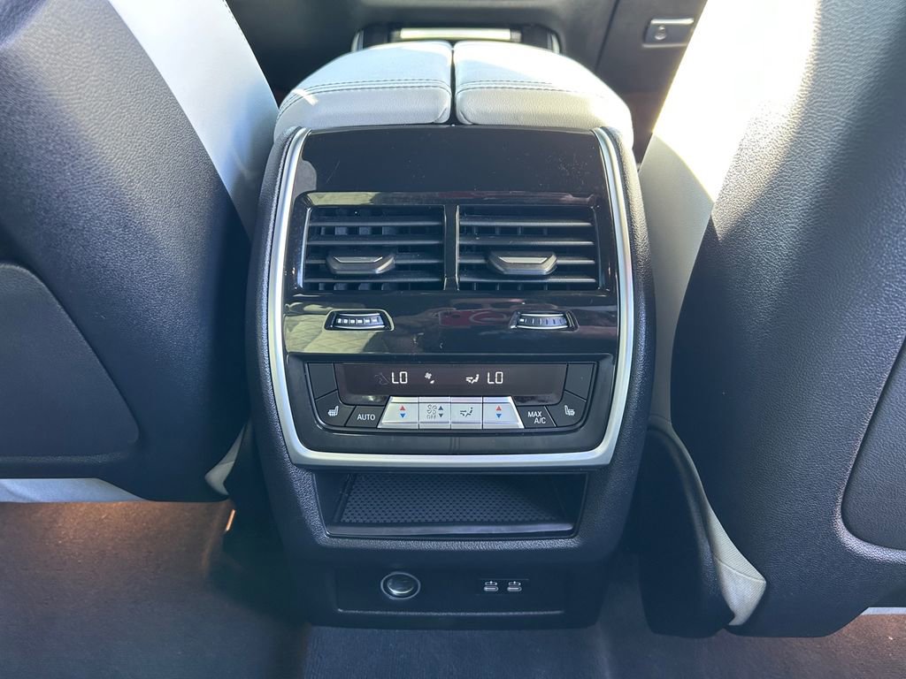 Used 2026 BMW X5 xDrive40i w/ M Sport Package image 26