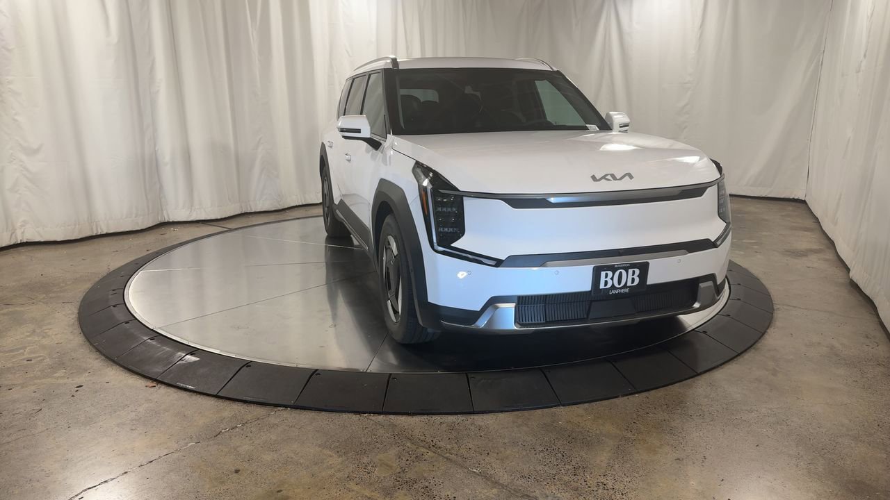 New 2026 Kia EV9 Wind image 4