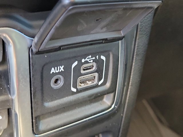 Used 2023 Jeep Gladiator Sport image 28