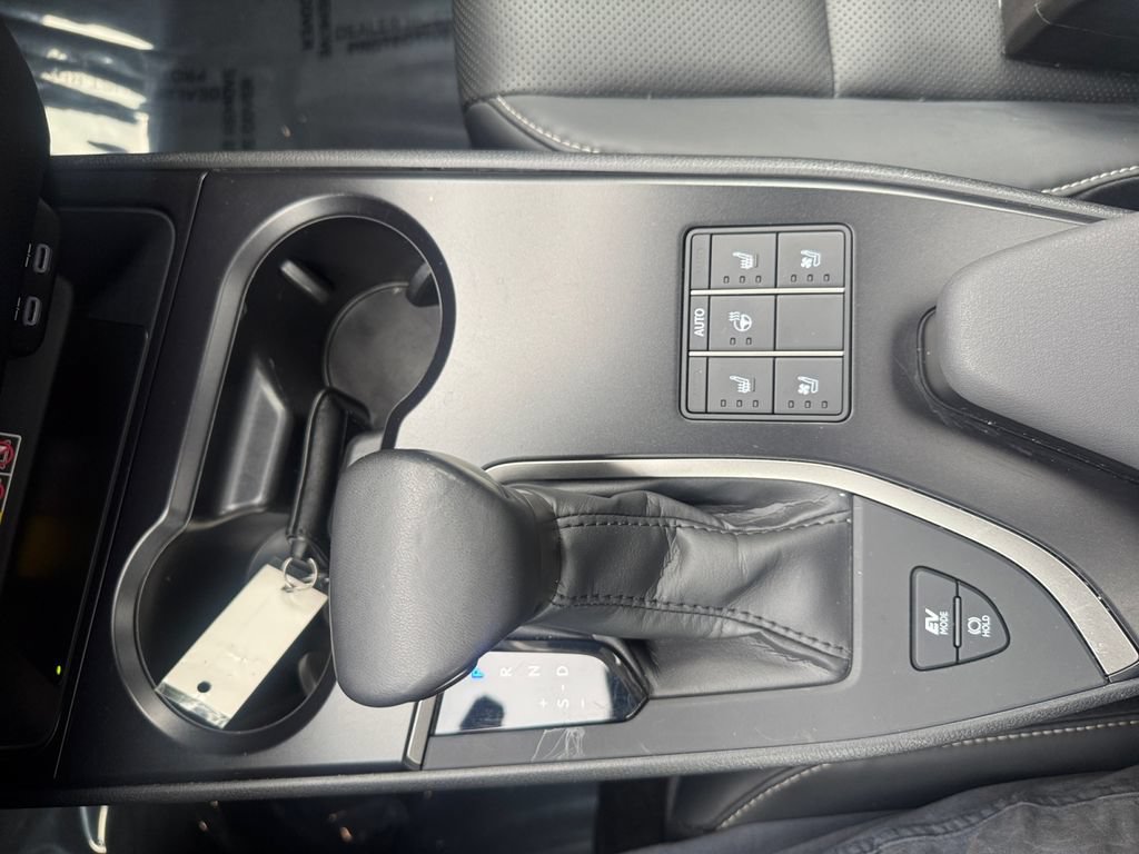 Used 2024 Lexus UX 250h AWD w/ Premium Package image 25