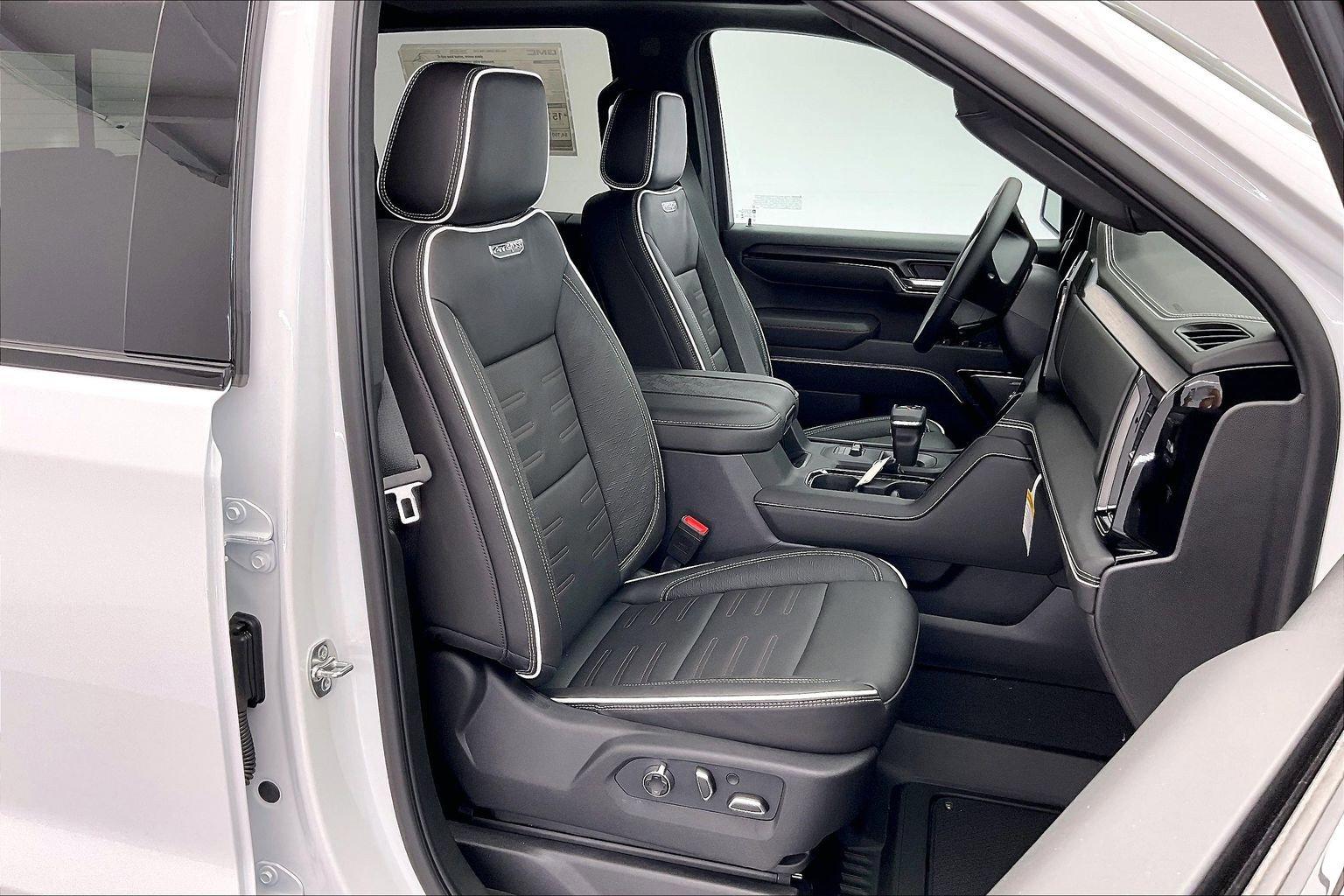 New 2026 GMC Sierra 1500 AT4X AWD/4WD image 9