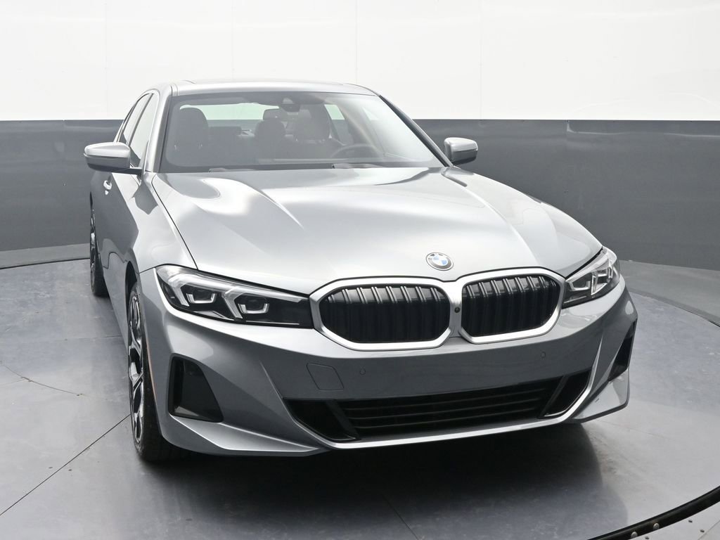 Used 2025 BMW 330i xDrive Sedan image 2