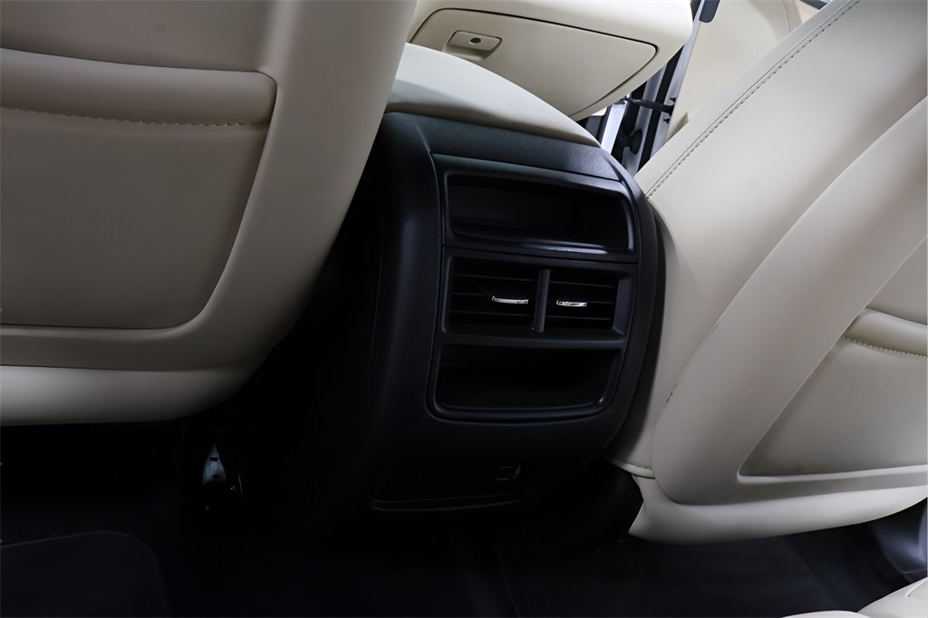 Used 2018 Cadillac XT5 Luxury image 26