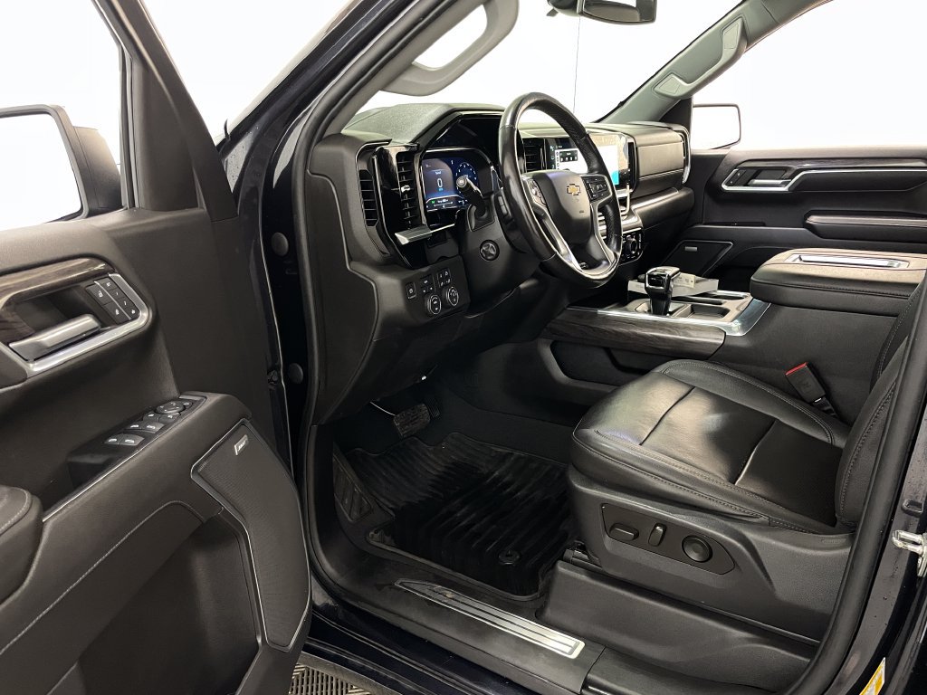 Certified 2022 Chevrolet Silverado 1500 LTZ AWD/4WD image 25