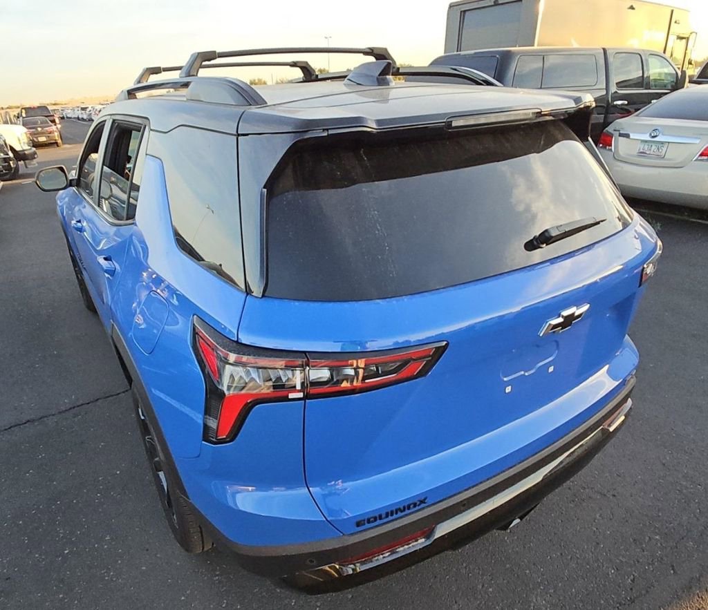 Used 2025 Chevrolet Equinox RS w/ Convenience Package III image 4