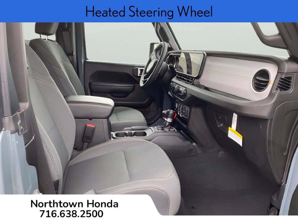 Used 2025 Jeep Wrangler Sport AWD/4WD image 12