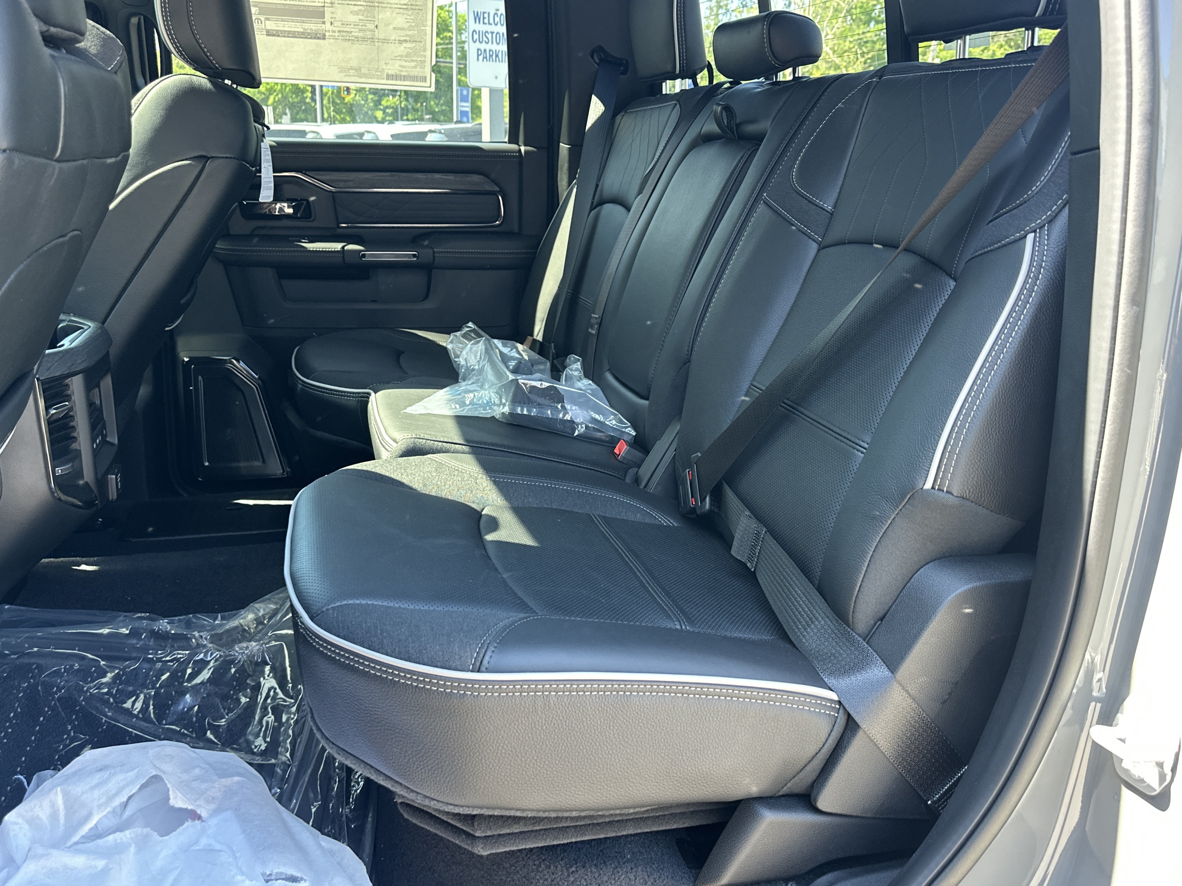 New 2026 RAM 3500 Limited AWD/4WD image 33