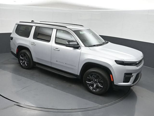 Used 2026 Jeep Grand Wagoneer Limited AWD/4WD image 32