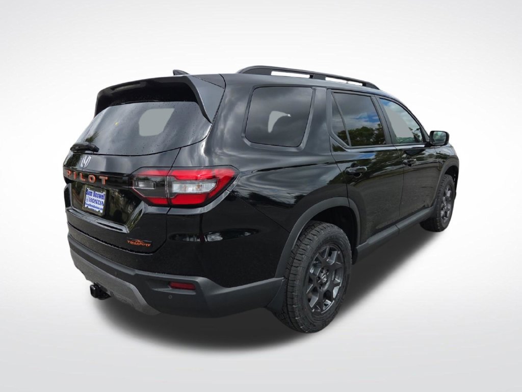 New 2026 Honda Pilot TrailSport image 4
