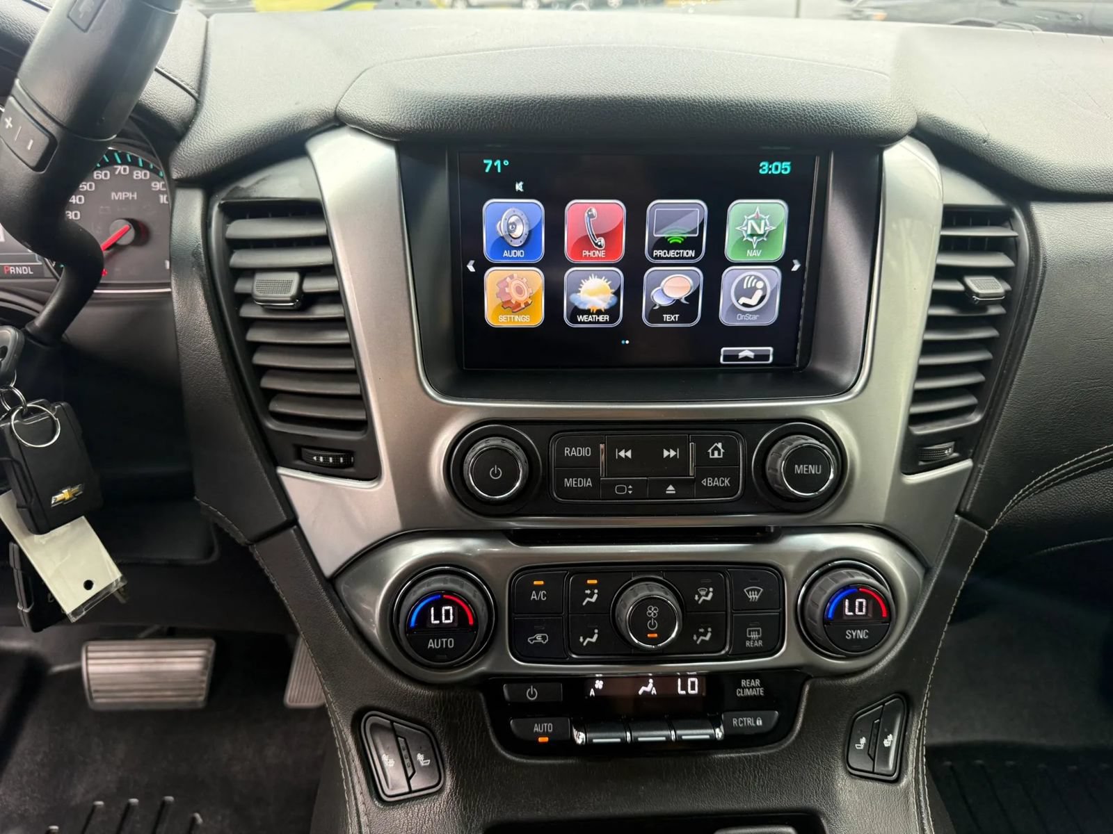 Used 2017 Chevrolet Suburban LT AWD/4WD image 23