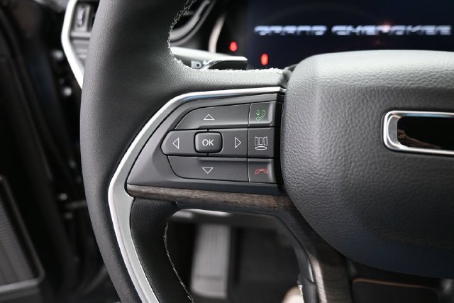 New 2026 Jeep Grand Cherokee Limited w/ Limited Altitude Package AWD/4WD image 19