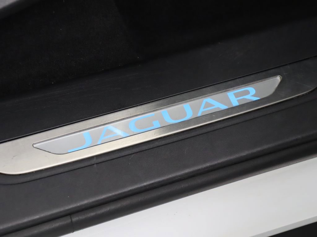 Used 2019 Jaguar F-PACE Premium AWD/4WD image 33