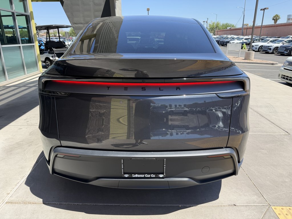 Used 2026 Tesla Model Y Long Range RWD image 13