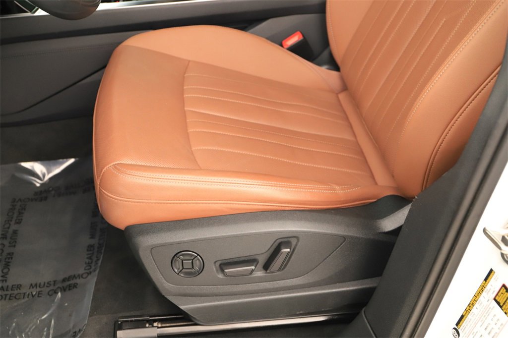 Certified 2024 Audi Q8 e-tron Premium Plus w/ Premium Plus Package image 25