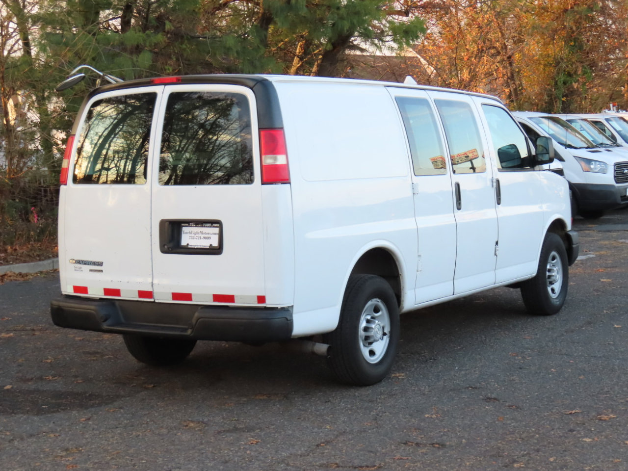 Used 2015 Chevrolet Express 2500 image 5
