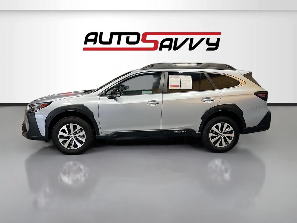 Used 2025 Subaru Outback Premium AWD/4WD image 4