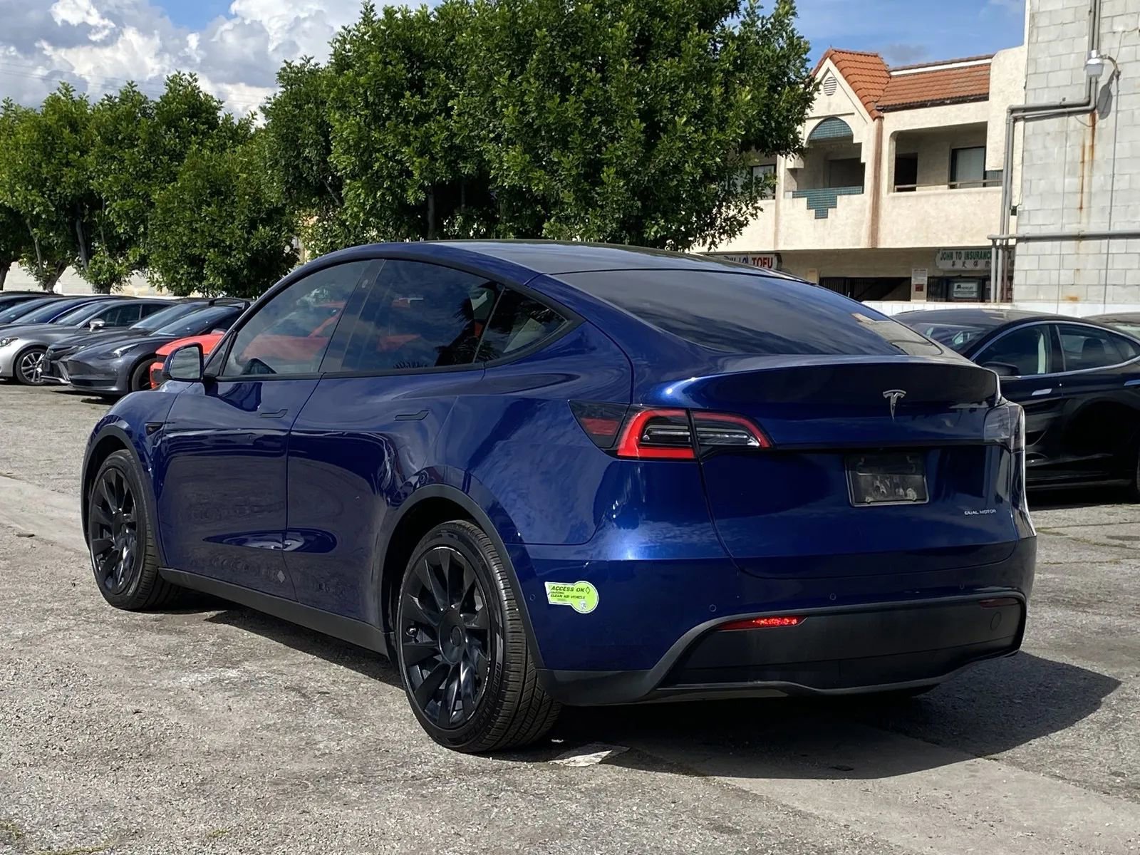 Used 2021 Tesla Model Y Long Range AWD/4WD image 2