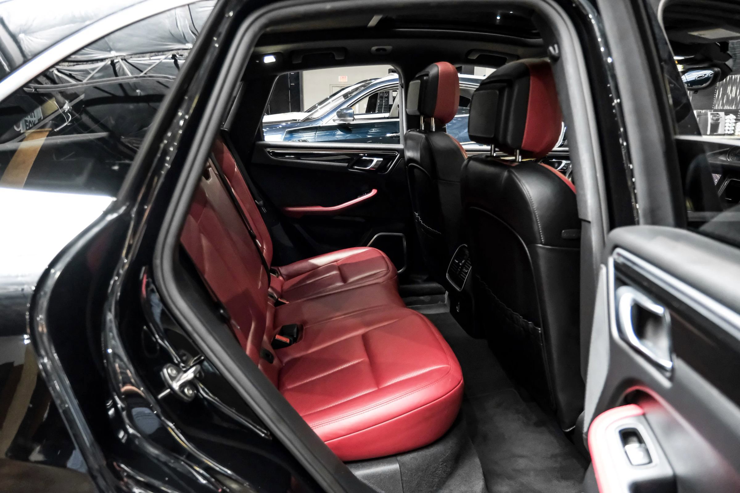 Used 2017 Porsche Macan S image 39