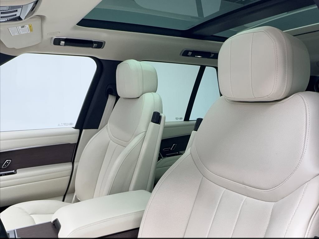 Used 2023 Land Rover Range Rover SE image 39