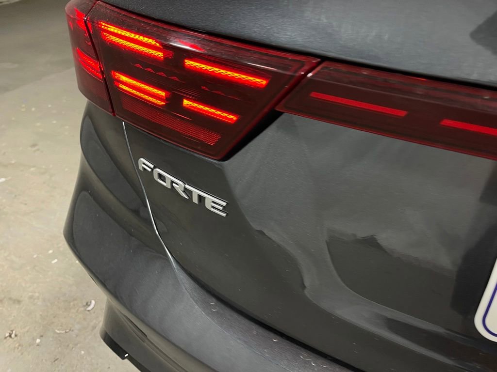 Used 2024 Kia Forte GT-Line w/ GT-Line Premium Package image 16