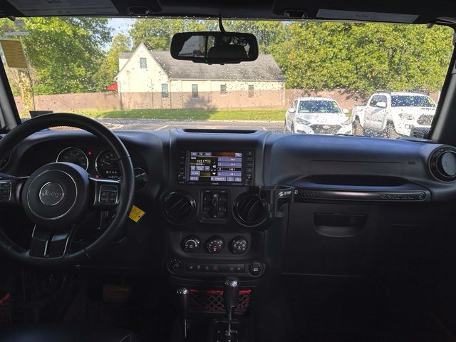 Used 2017 Jeep Wrangler Unlimited Rubicon AWD/4WD image 24