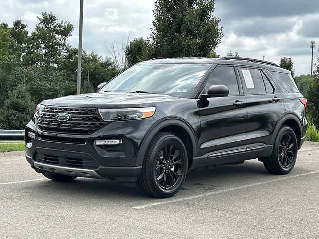 Used 2023 Ford Explorer XLT w/ Equipment Group 202A AWD/4WD image 1