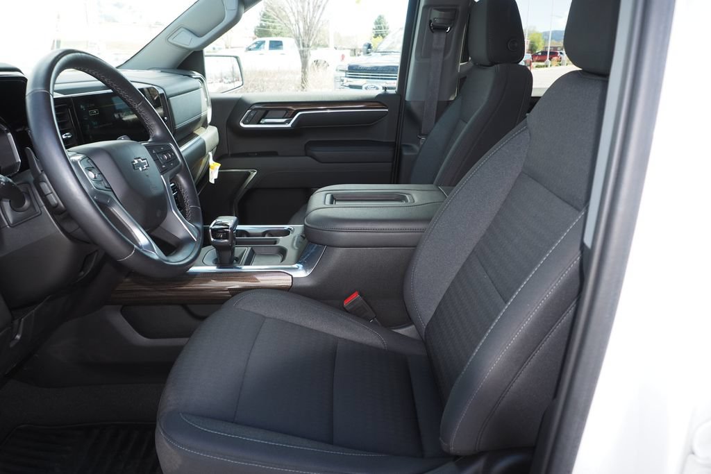 Used 2022 Chevrolet Silverado 1500 RST AWD/4WD image 13