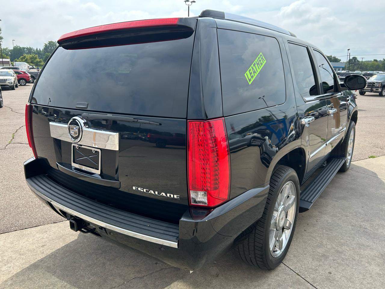 Used 2009 Cadillac Escalade AWD image 5